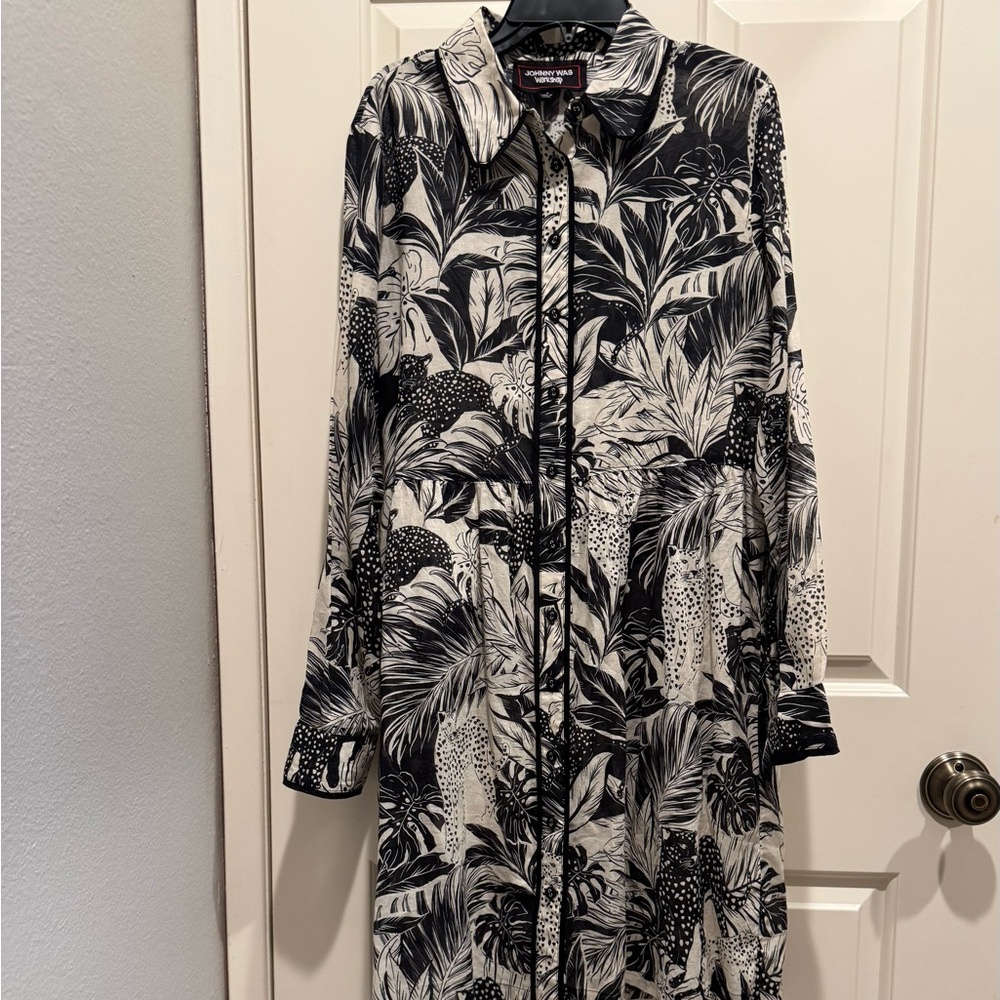 Johnny Was NWOT Black and White Botanical Print Shirt style dress and slip set.